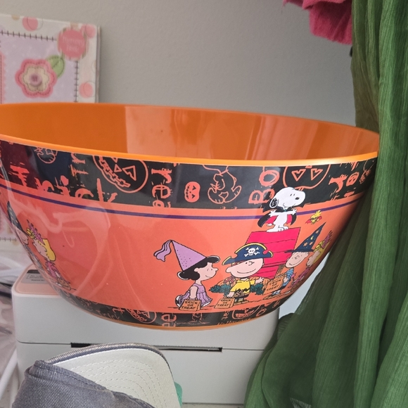 Peanuts Halloween Orange Candy Bowl - Picture 1 of 1